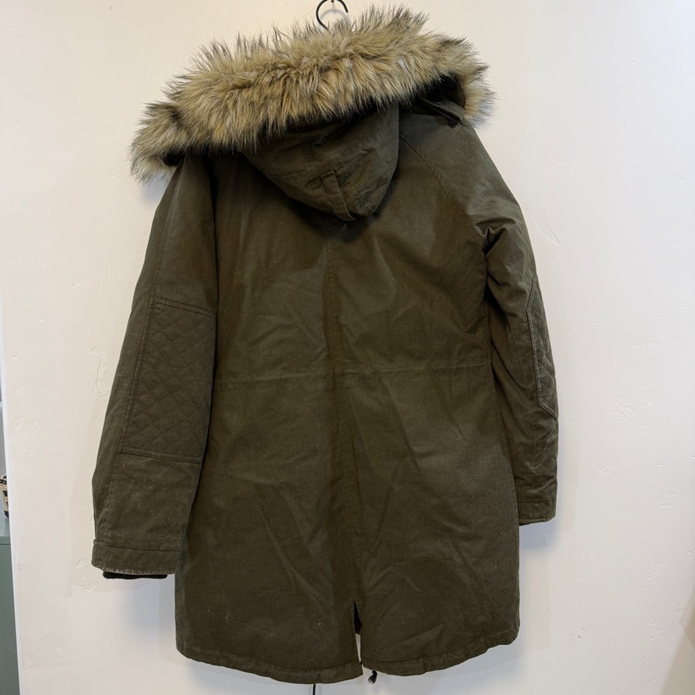ARITZIA COMMUNITY | Paradigm Warmest Fish
Tail Parka Coat Military Edition sz L - Picture 10 of 13